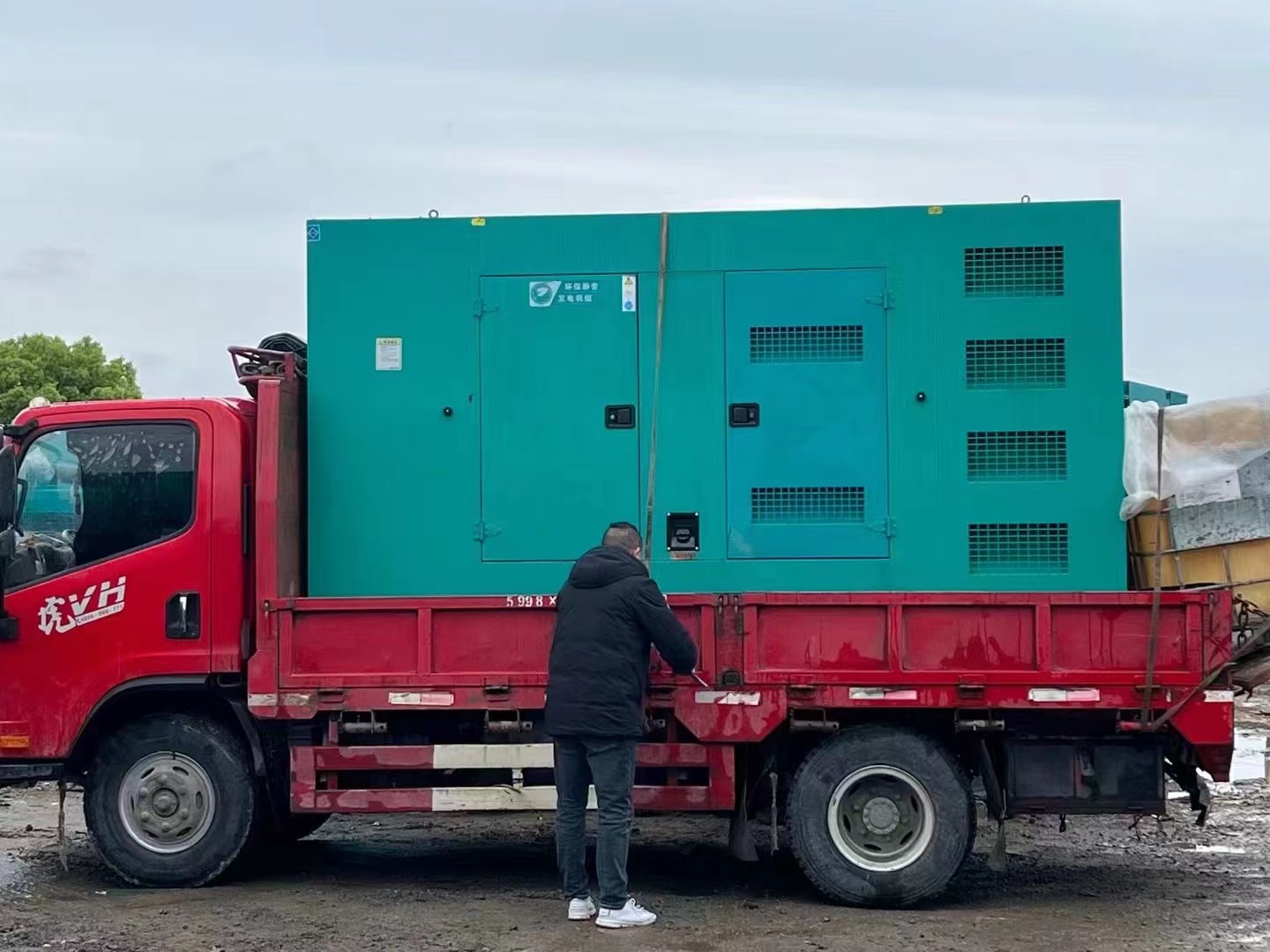 大型发电机组出租/公司【50KW-3000KW】配送柴油电缆